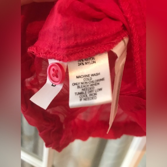 LOFT size XS sleeveless dark pink button up blouse for dressy or casual days EUC - Picture 3 of 5